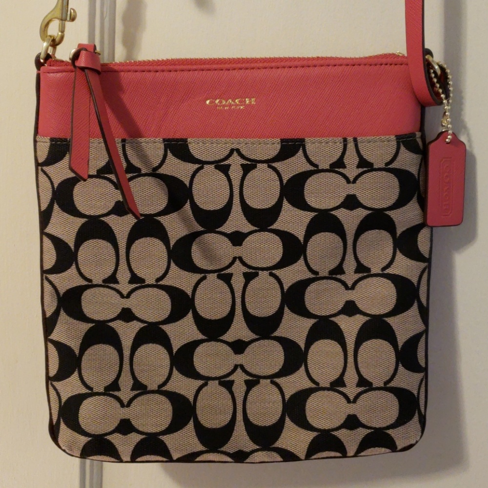Coach purse, never used